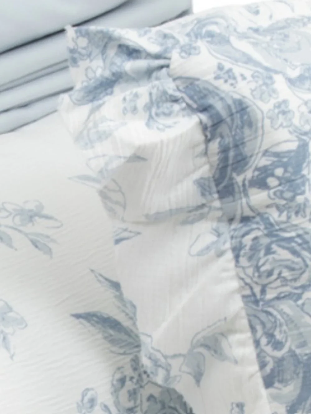 SHABBY CHIC 8 PIECE Floral Toile Comforter Set